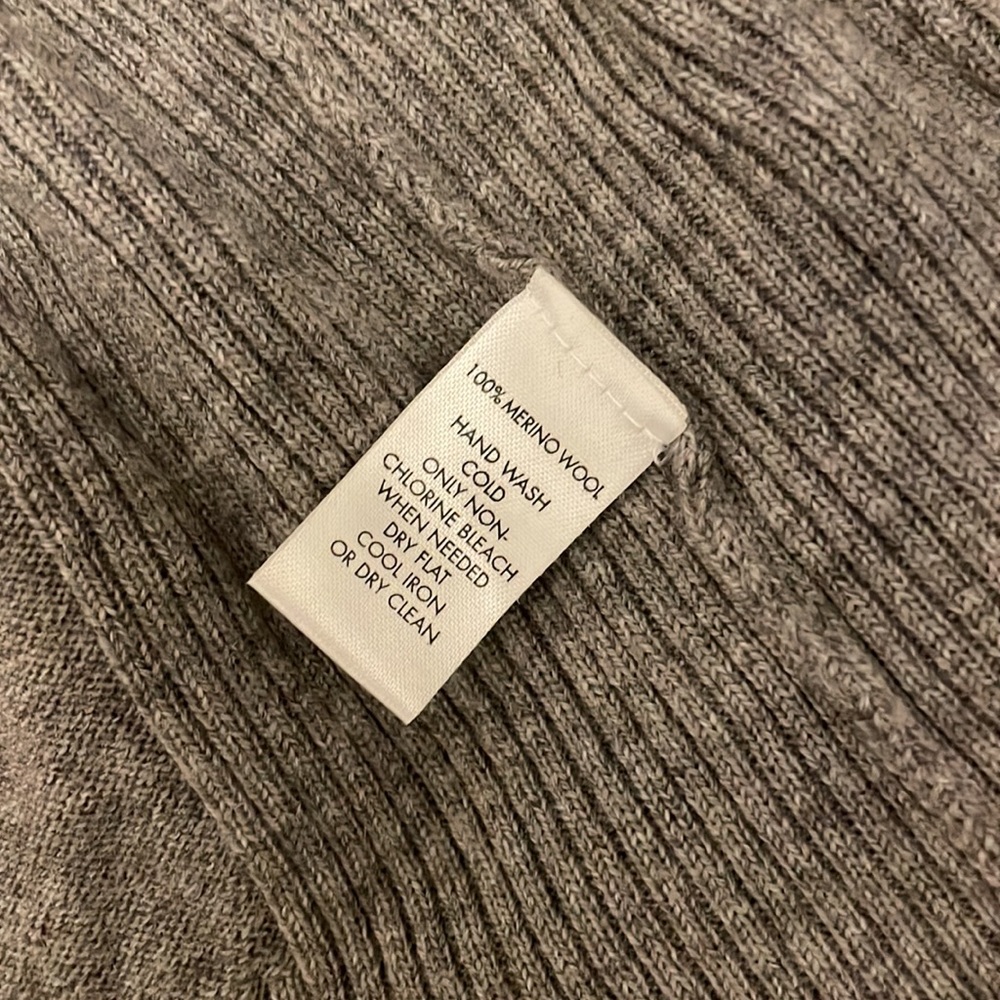 Calvin Klein Italian Merino wool zipper sweater - Picture 7 of 7